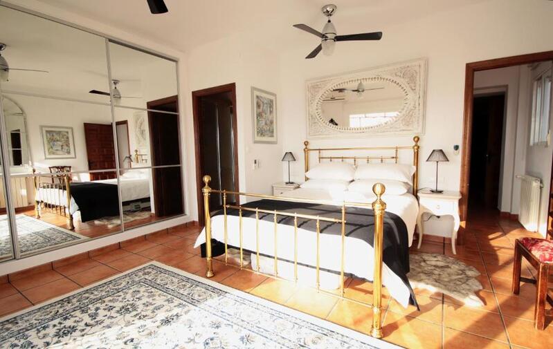 6 bedroom Commercial Property for sale