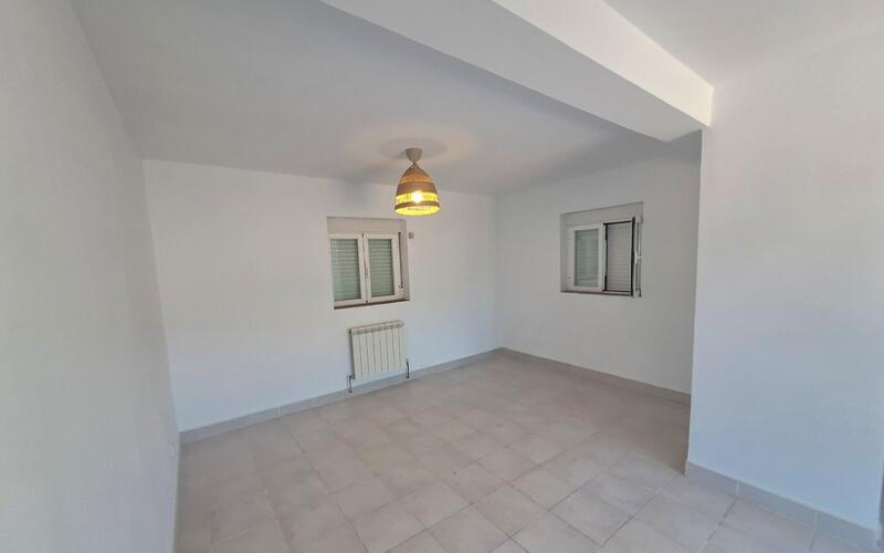 7 chambre Local Commercial à vendre