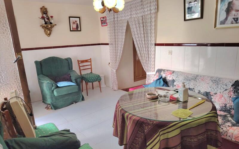 4 bedroom Townhouse for sale