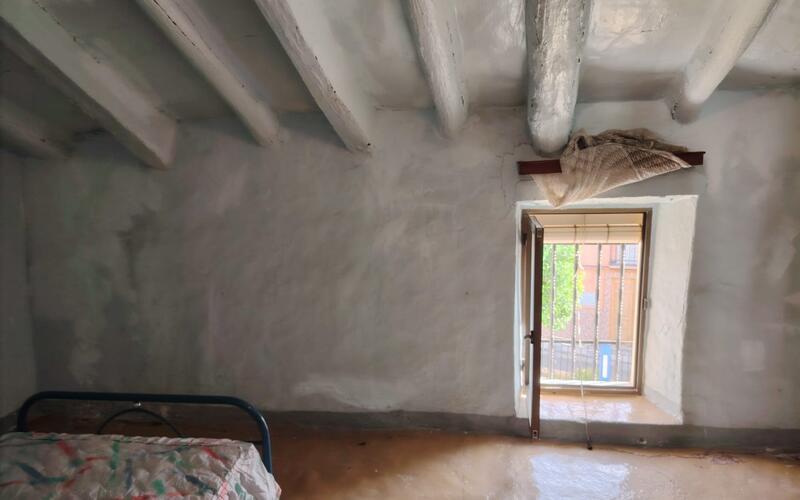 4 bedroom Townhouse for sale