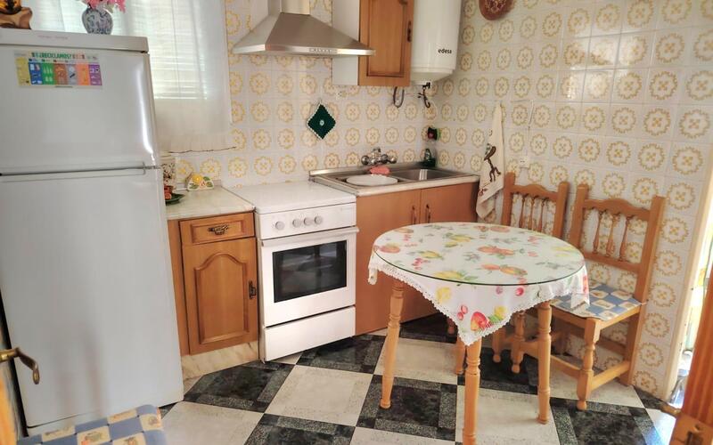 5 bedroom Townhouse for sale