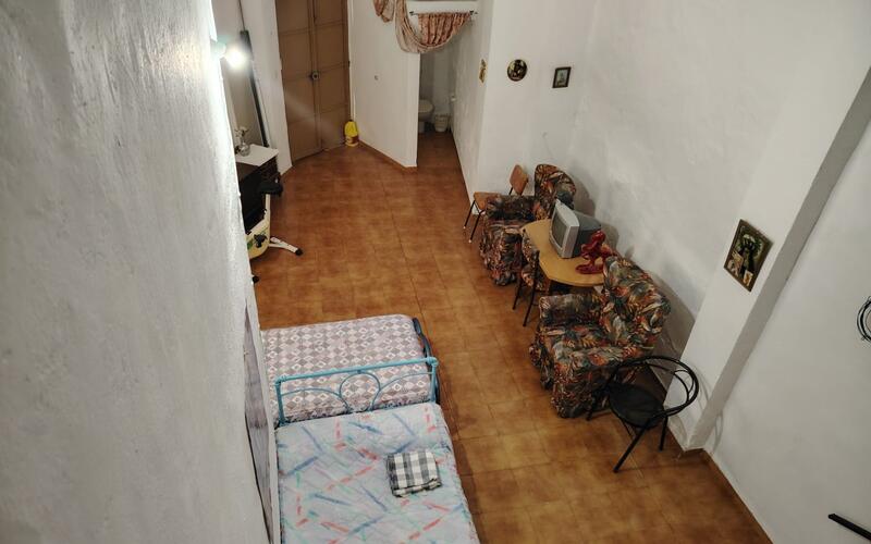 5 bedroom Townhouse for sale