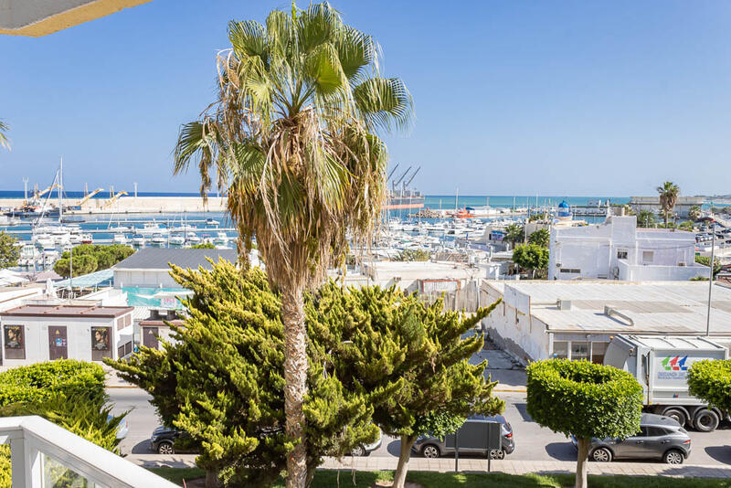 4 bedroom Apartment for sale