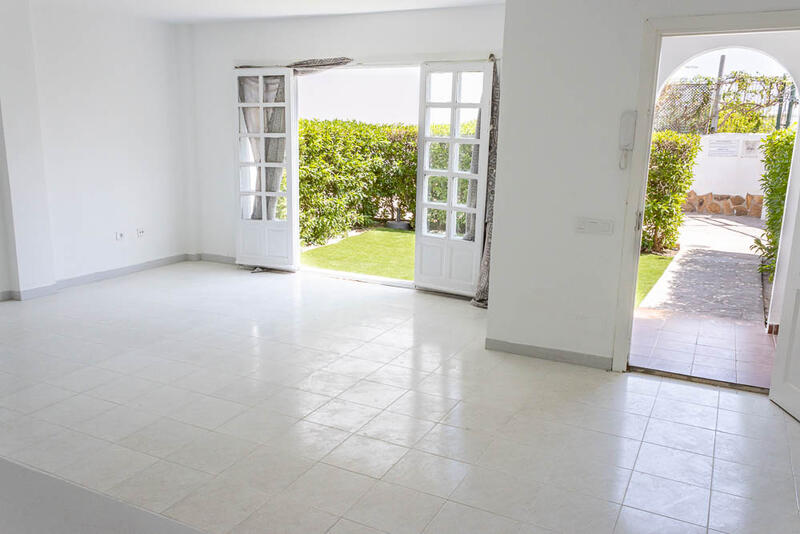 2 bedroom Townhouse for sale