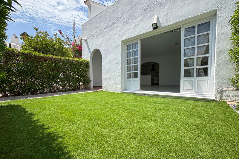 2 bedroom Townhouse for sale