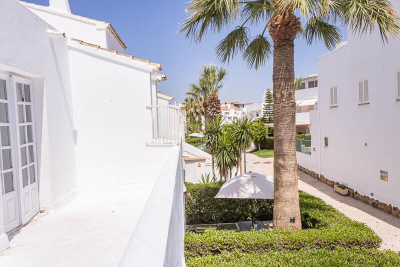 2 bedroom Townhouse for sale