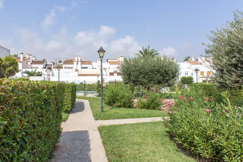 2 bedroom Townhouse for sale