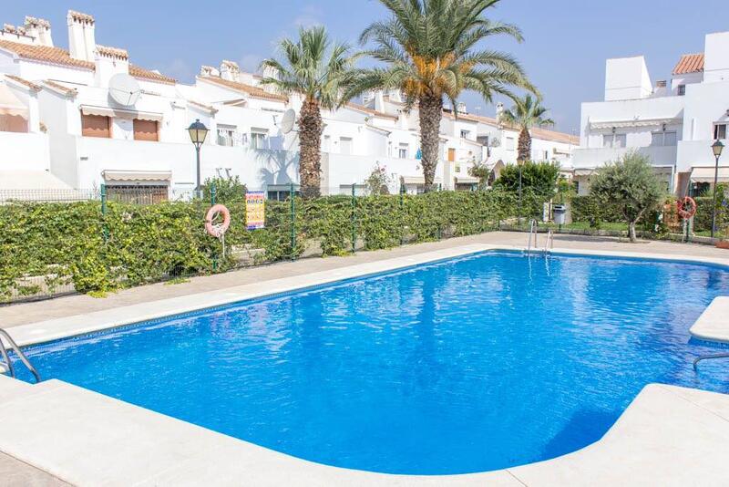 2 bedroom Townhouse for sale