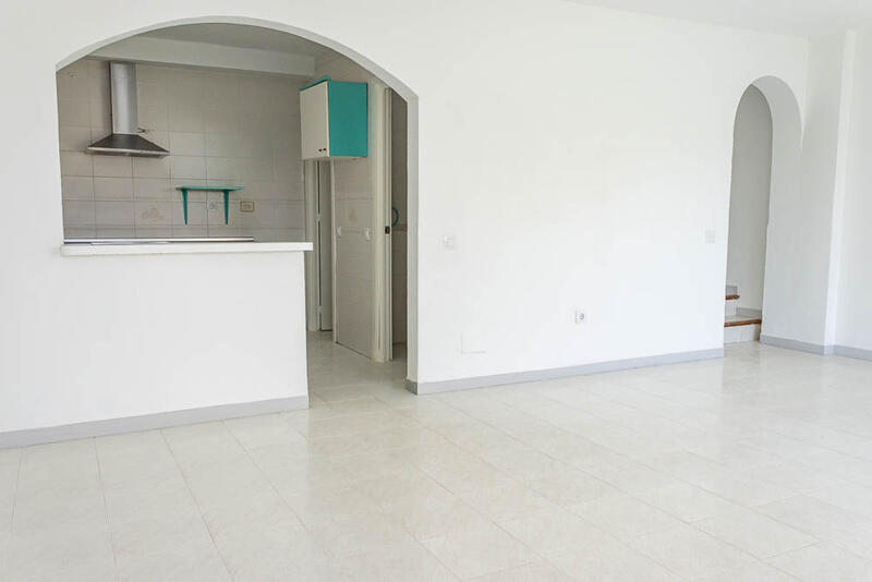 2 bedroom Townhouse for sale
