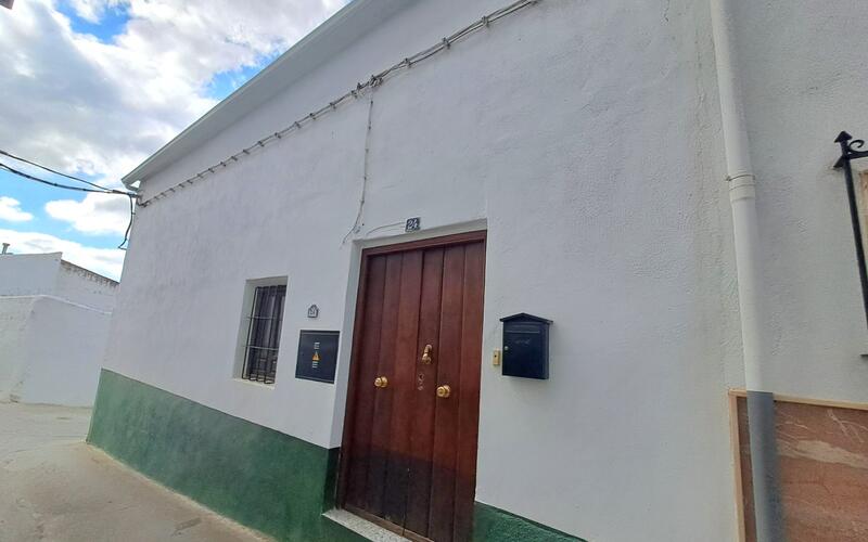 3 bedroom Townhouse for sale