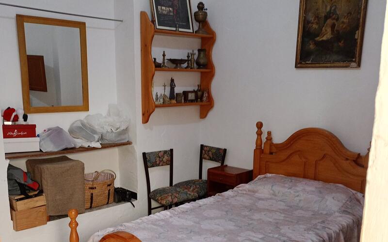 2 bedroom Townhouse for sale