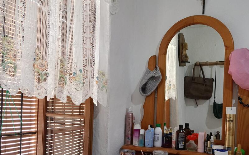 2 bedroom Townhouse for sale