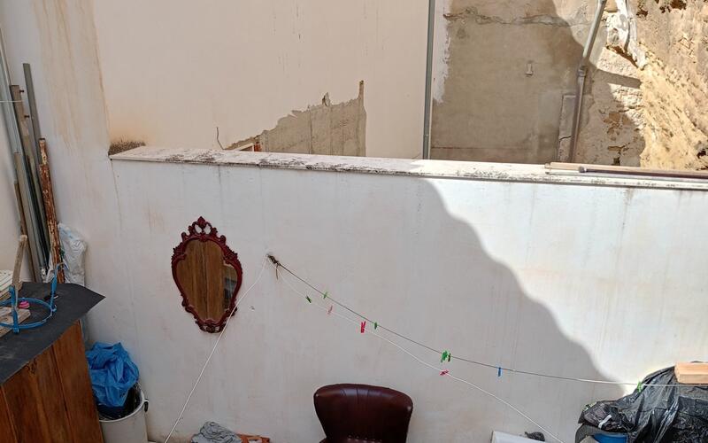 2 bedroom Townhouse for sale