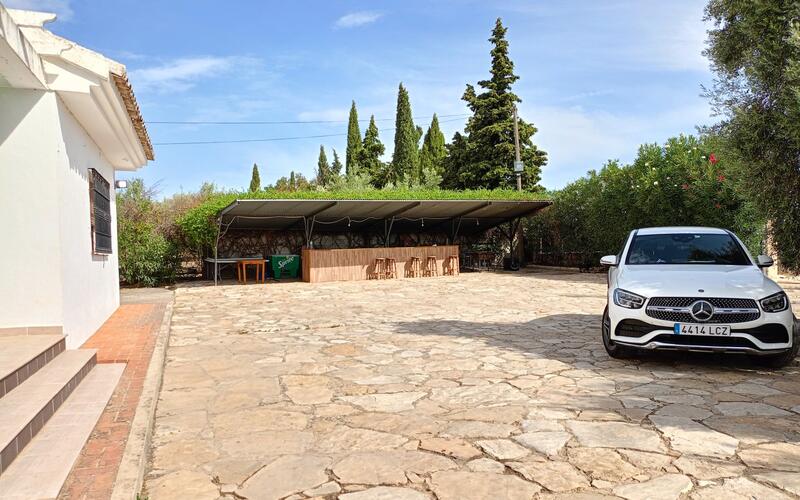 3 bedroom Country House for sale 3 bedroom Country House for sale