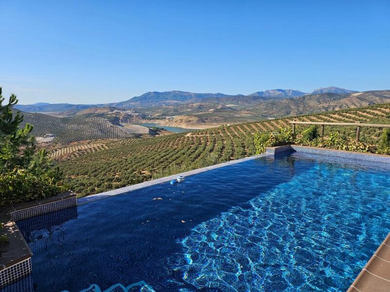 5 bedroom Commercial Property for sale