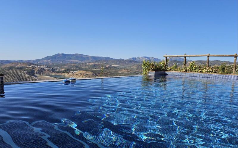 5 bedroom Commercial Property for sale