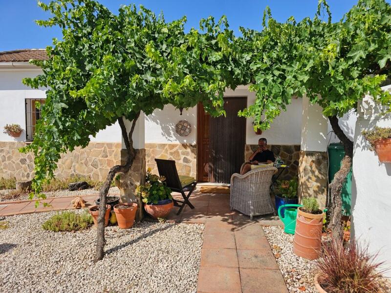 4 bedroom Commercial Property for sale