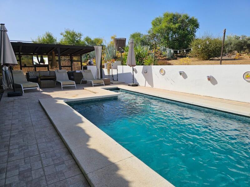 4 bedroom Commercial Property for sale