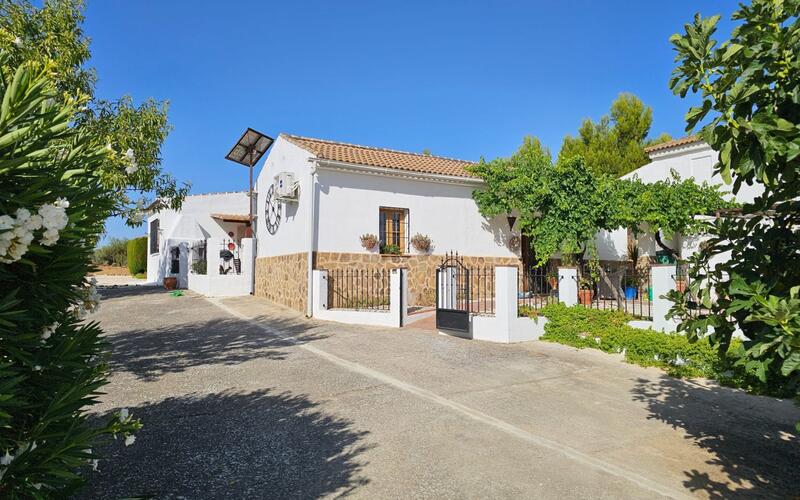 4 bedroom Commercial Property for sale