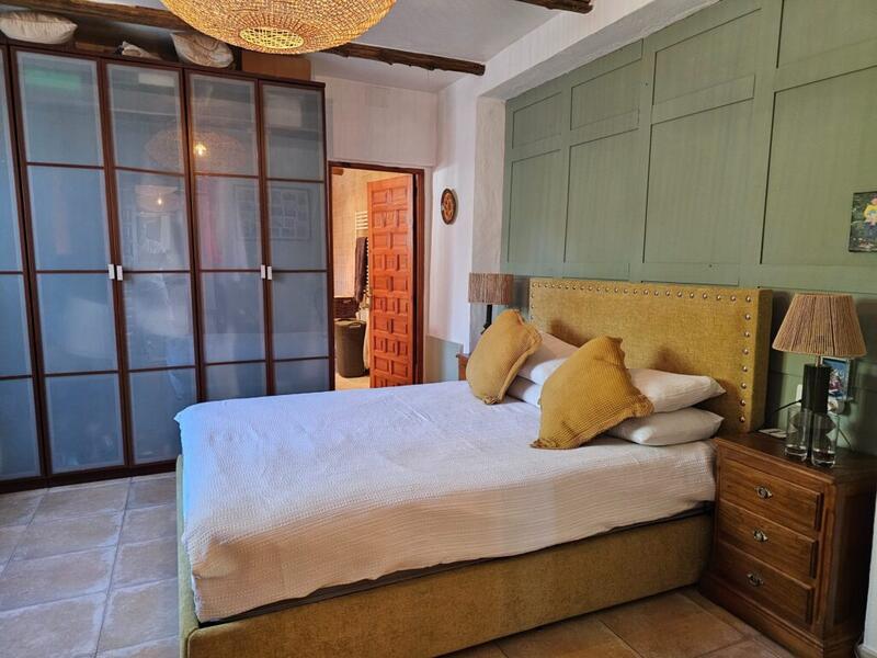 4 bedroom Commercial Property for sale