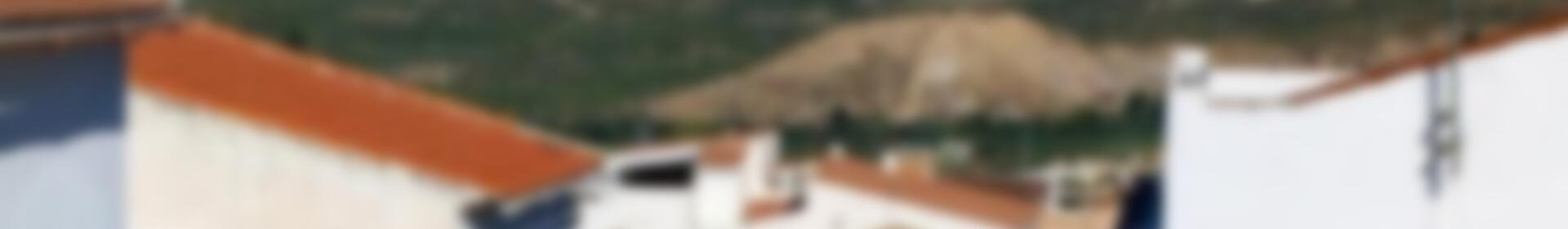 3 спальная комната городская тюрьма продается