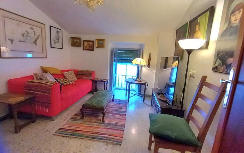 3 спальная комната городская тюрьма продается