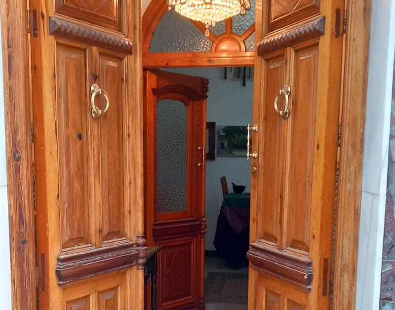 3 спальная комната городская тюрьма продается