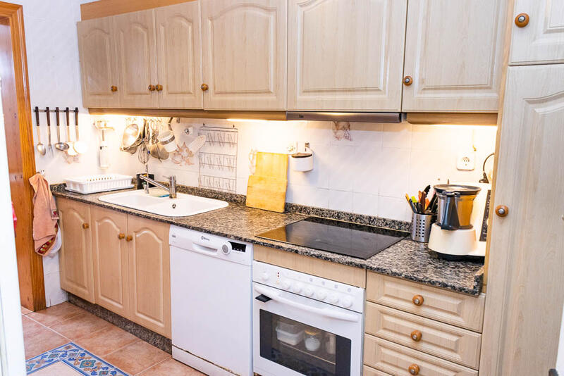 4 bedroom Townhouse for sale