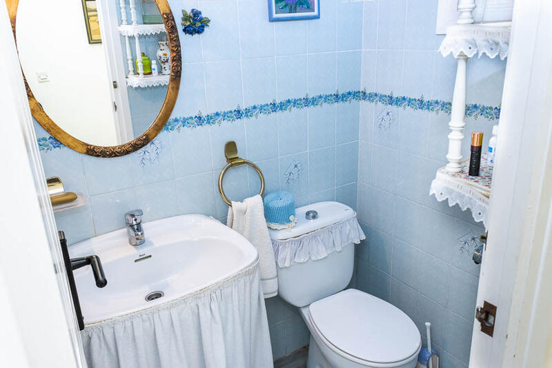 4 bedroom Townhouse for sale