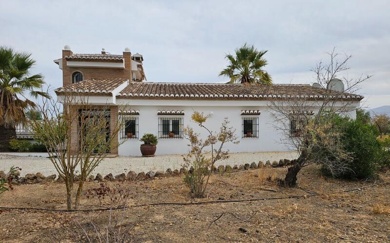 3 Schlafzimmer Landhaus zu verkaufen 3 Schlafzimmer Landhaus zu verkaufen