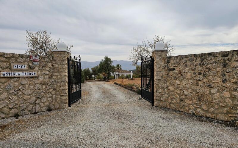 3 Schlafzimmer Landhaus zu verkaufen 3 Schlafzimmer Landhaus zu verkaufen