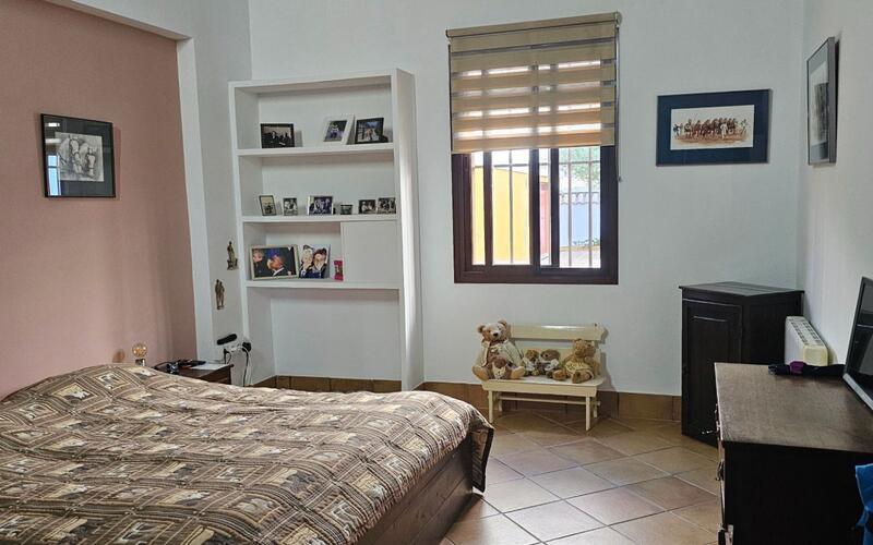 4 soverom Forretningseiendom til salgs 4 soverom Forretningseiendom til salgs