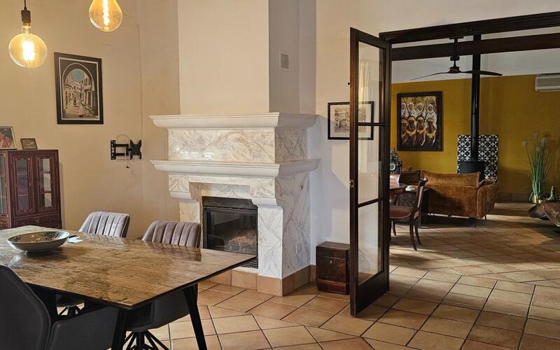 4 soverom Forretningseiendom til salgs 4 soverom Forretningseiendom til salgs