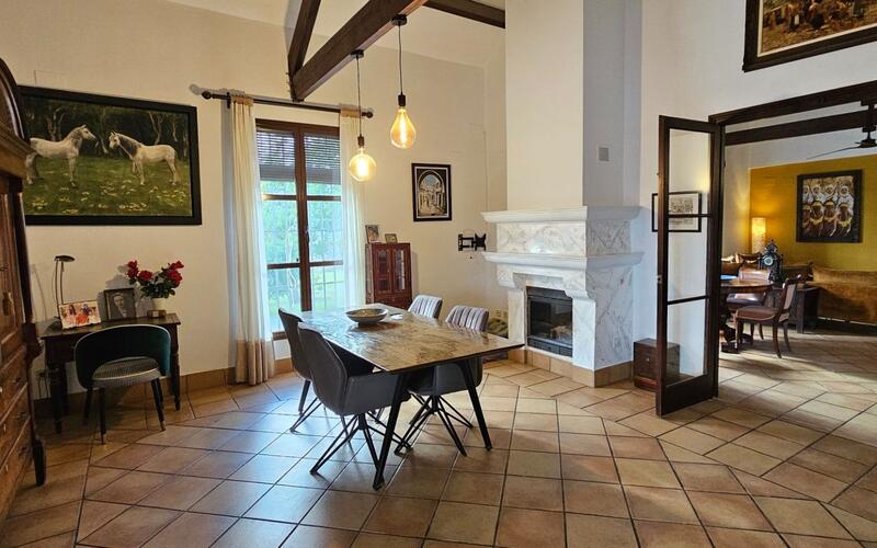 4 soverom Forretningseiendom til salgs 4 soverom Forretningseiendom til salgs