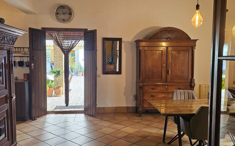 4 soverom Forretningseiendom til salgs 4 soverom Forretningseiendom til salgs