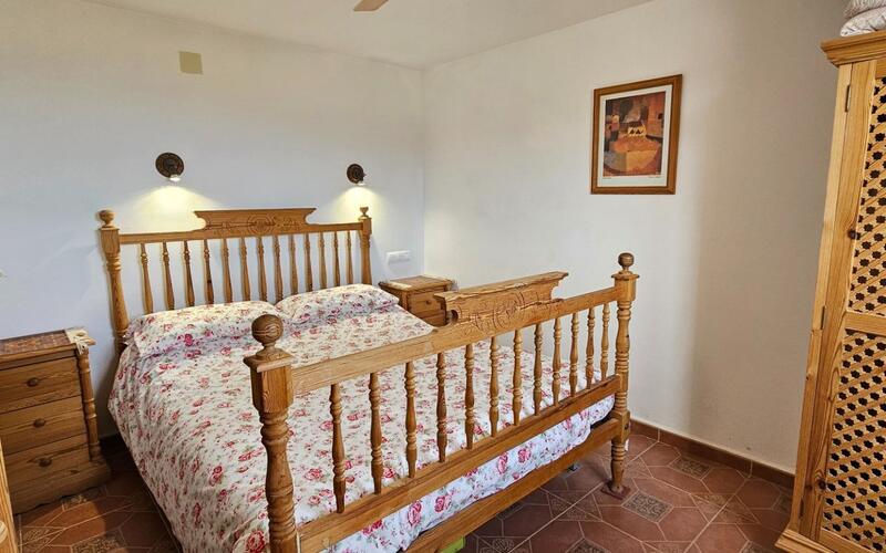 Commercial Property for sale in Iznajar, Córdoba