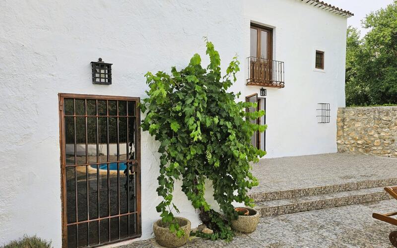 Деревенский Дом продается в Iznajar, Córdoba