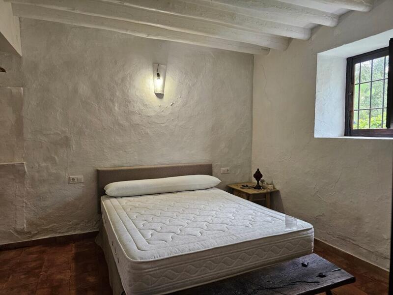 4 спальная комната Деревенский Дом продается 4 спальная комната Деревенский Дом продается