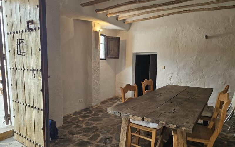 4 спальная комната Деревенский Дом продается 4 спальная комната Деревенский Дом продается