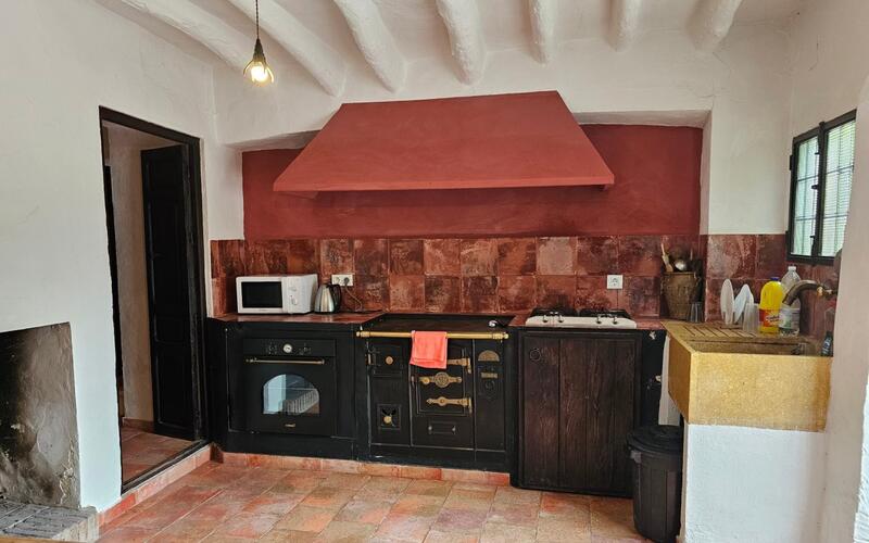 4 спальная комната Деревенский Дом продается 4 спальная комната Деревенский Дом продается