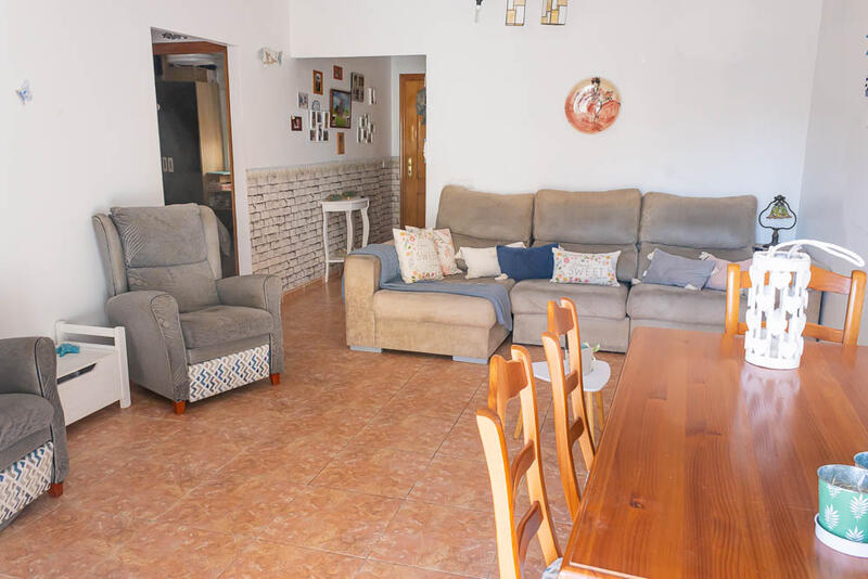 2 спальная комната квартира продается