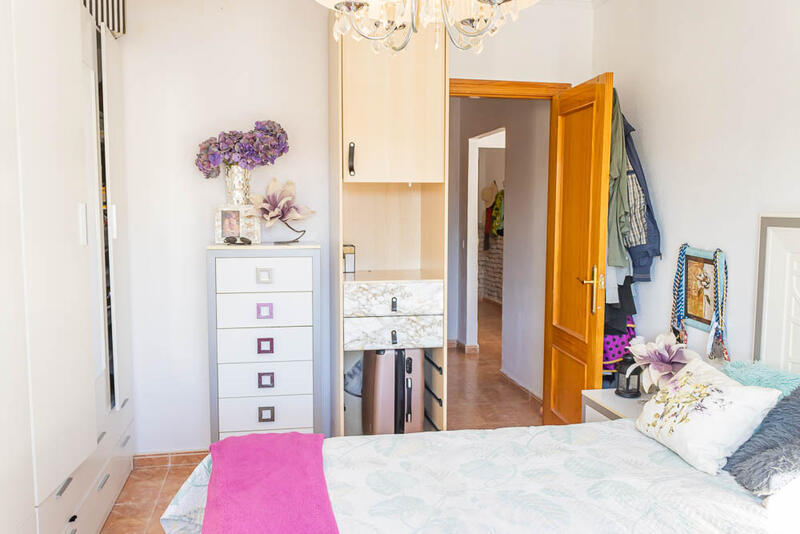 2 спальная комната квартира продается