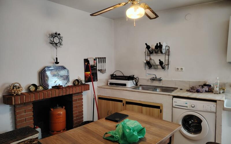 4 bedroom Townhouse for sale