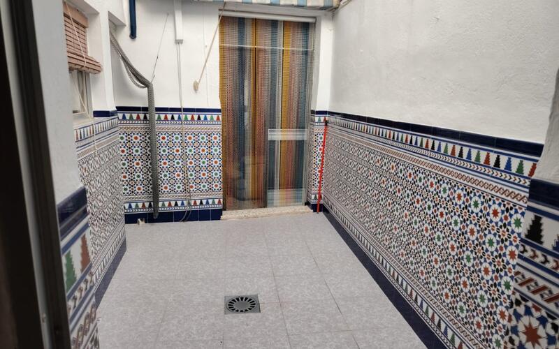 4 bedroom Townhouse for sale