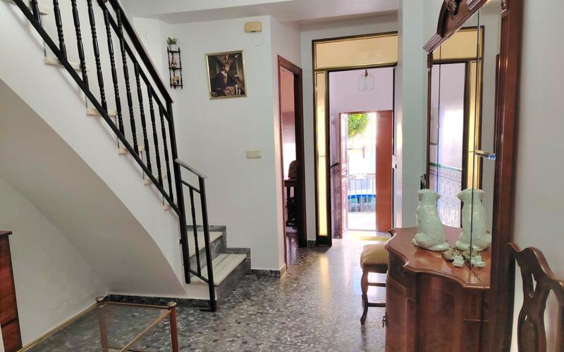 4 Schlafzimmer Stadthaus zu verkaufen