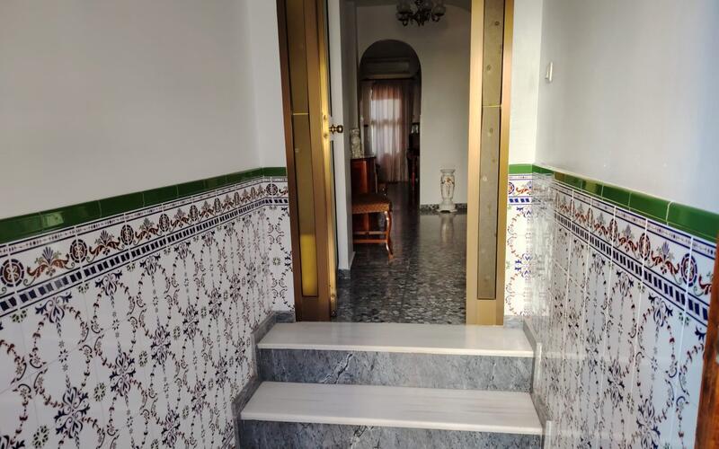 4 Schlafzimmer Stadthaus zu verkaufen