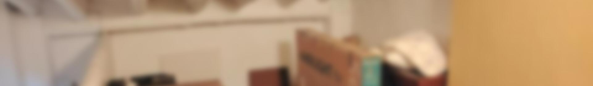 3 спальная комната городская тюрьма продается