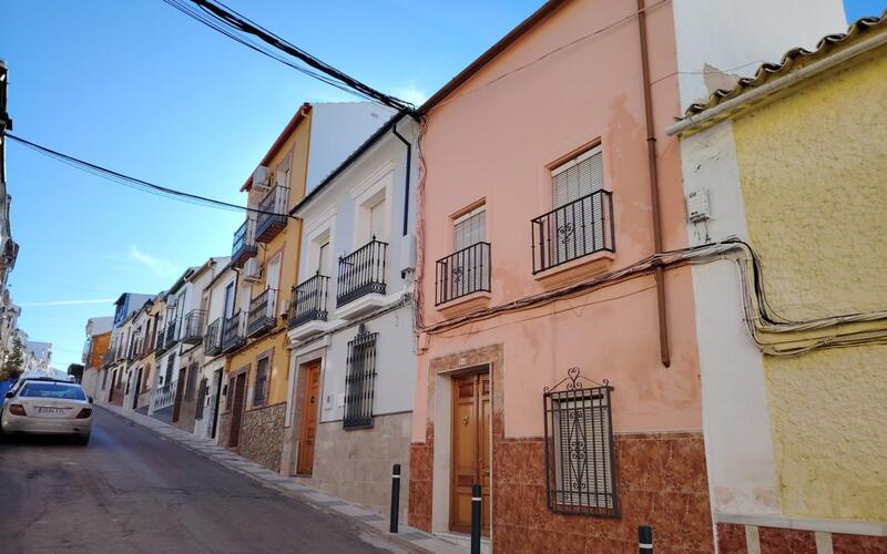 3 bedroom Townhouse for sale