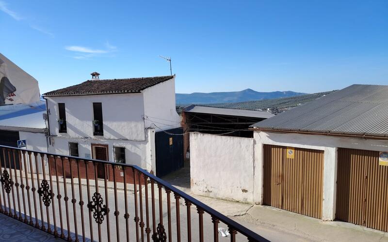 3 bedroom Townhouse for sale