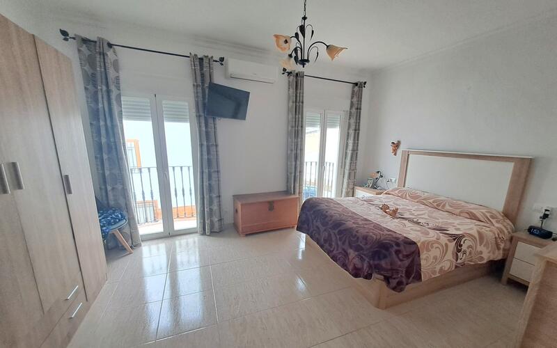 4 sovrum Radhus till salu